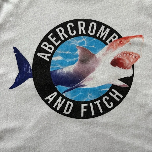 Abercrombie Kids Boys Shark Tshirt Size 15/16 - Picture 3 of 3